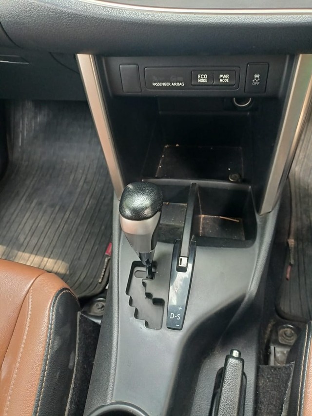 Second-hand 2019 Toyota Innova Crysta 2.7 ZX AT BSIV for sale in New Delhi-12