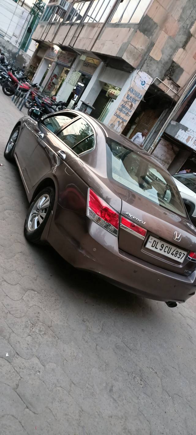https://images10.gaadi.com/usedcar_image/SP1A.210812.016/original/400a6f9a-f965-48bb-bca8-62b4ac3b1de4.jpg?imwidth=6402