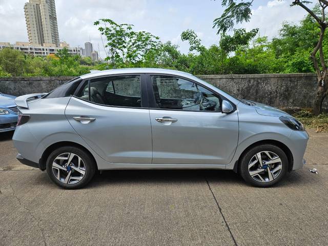 https://images10.gaadi.com/usedcar_image/SP1A.210812.016/original/464de3d7-54fc-4269-ae12-cf9ff7b0db67.jpg?imwidth=6401