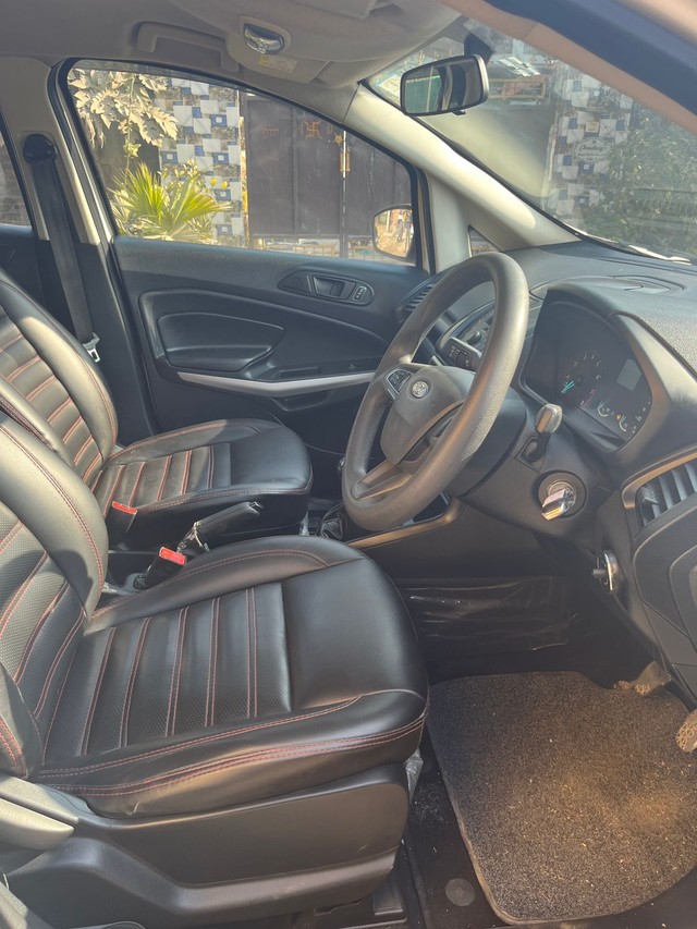 Second-hand 2017 Ford Ecosport 1.5 Petrol Ambiente BSIV for sale in Dehradun-12