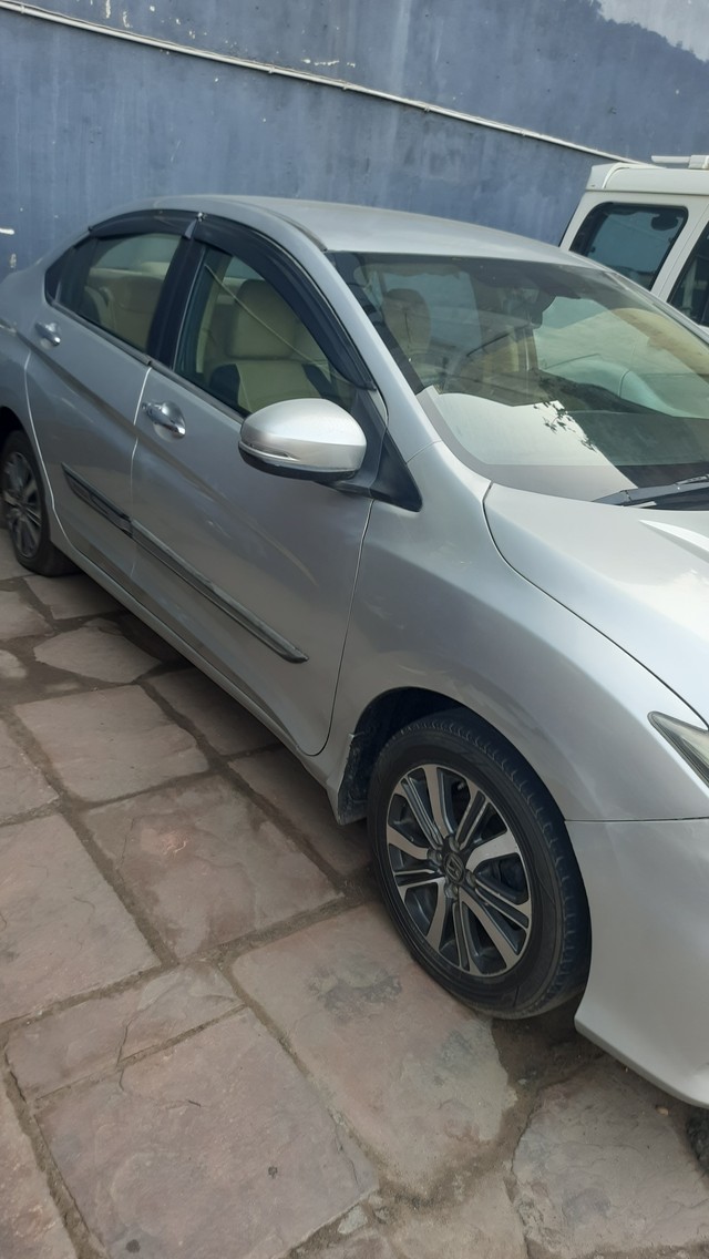 Second-hand 2017 Honda City i DTec V for sale in Agra-2