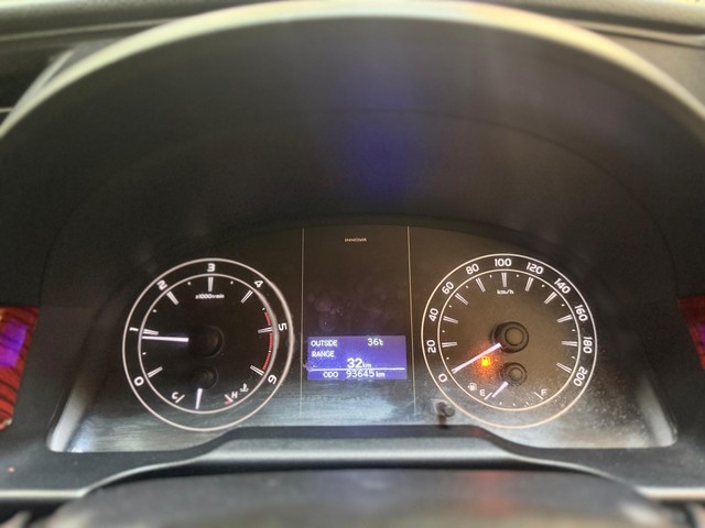 Second-hand 2018 Toyota Innova Crysta 2.4 G MT 8S BSIV for sale in Pune-4