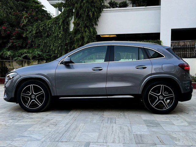 Second-hand 2025 Mercedes-Benz GLA 220d 4MATIC for sale in Jaipur-3