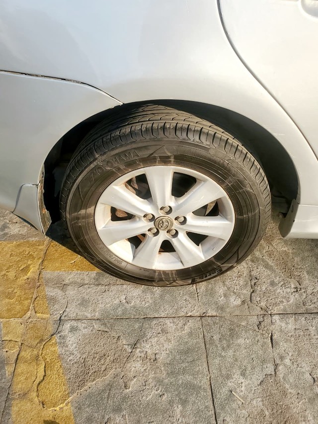 Second-hand 2010 Toyota Corolla Altis G HV AT for sale in Surat-11