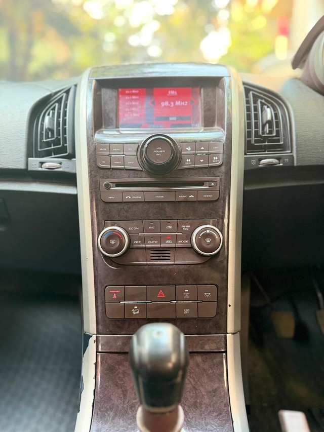 Second-hand 2012 Mahindra XUV500 W8 FWD for sale in Pune-6