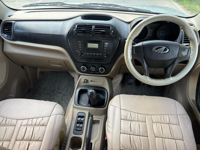 Second-hand 2018 Mahindra TUV 300 T6 Plus for sale in Agra-5