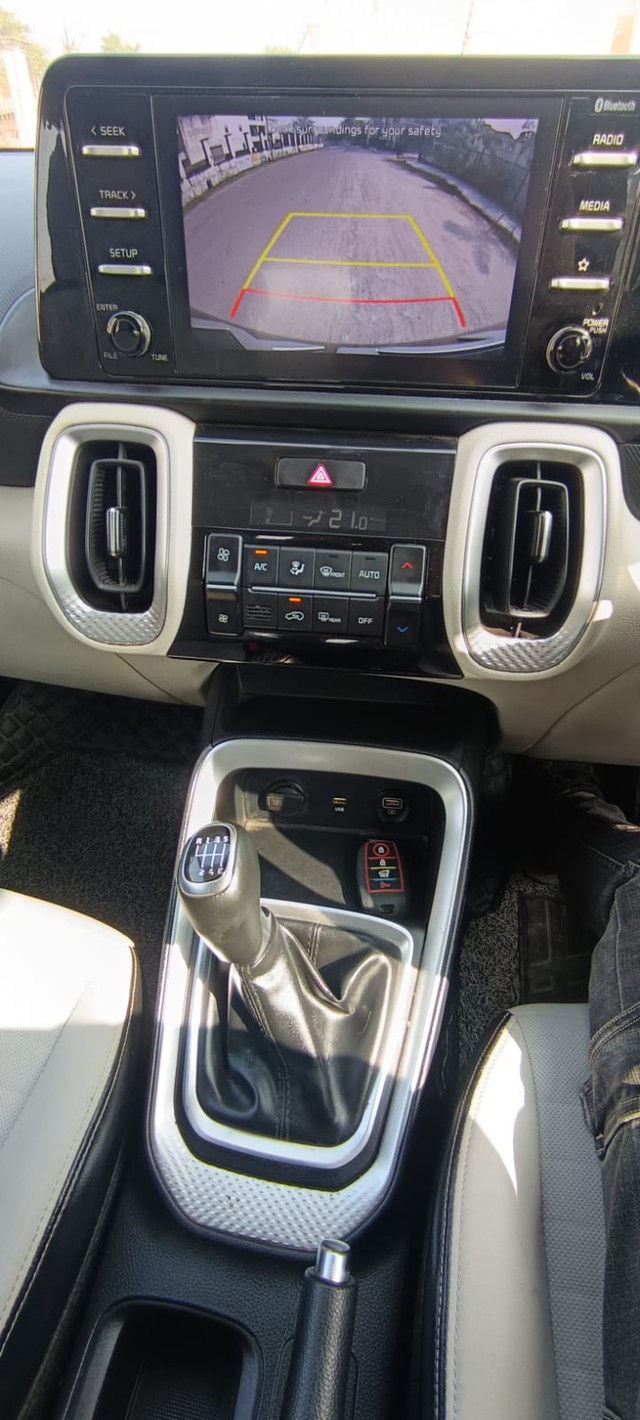 Second-hand 2022 Kia Sonet HTX Diesel BSVI for sale in Noida-9