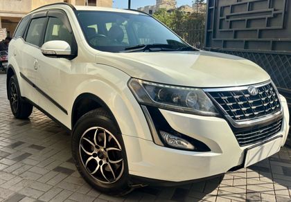 2019 Mahindra XUV500 W7 AT BSIV