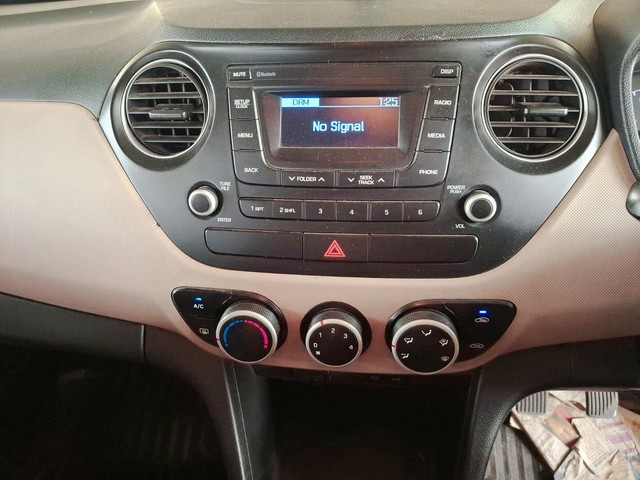 Second-hand 2011 Volkswagen Vento Petrol Comfortline for sale in Surat-10