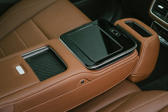 Second-hand 2025 Mercedes-Benz GLS 450d 4MATIC AMG Line for sale in Jaipur-13