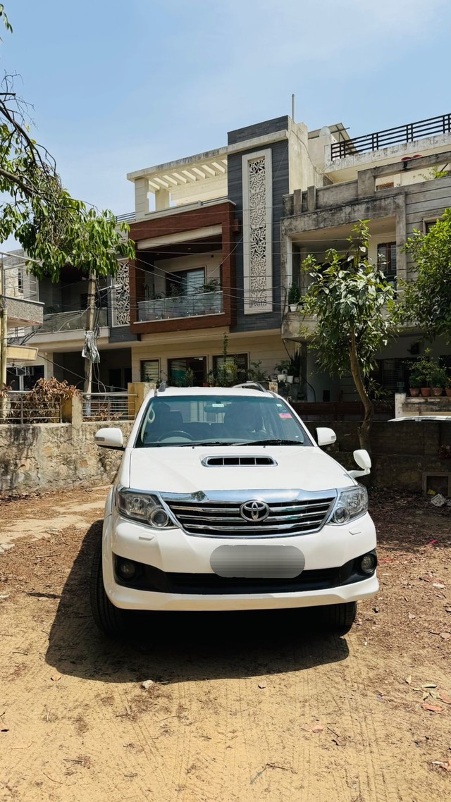 Toyota Fortuner 4x2 Manual Second-hand 2012 Toyota Fortuner 4x2 Manual for sale in Jaipur-3