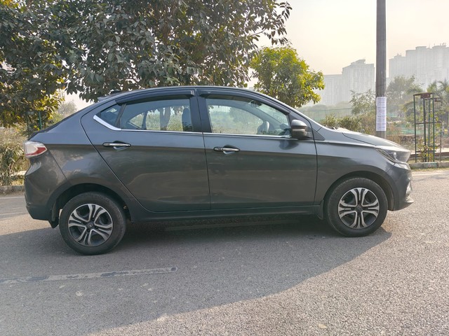 Second-hand 2022 Tata Tigor XZ Plus CNG BSVI for sale in Noida-1