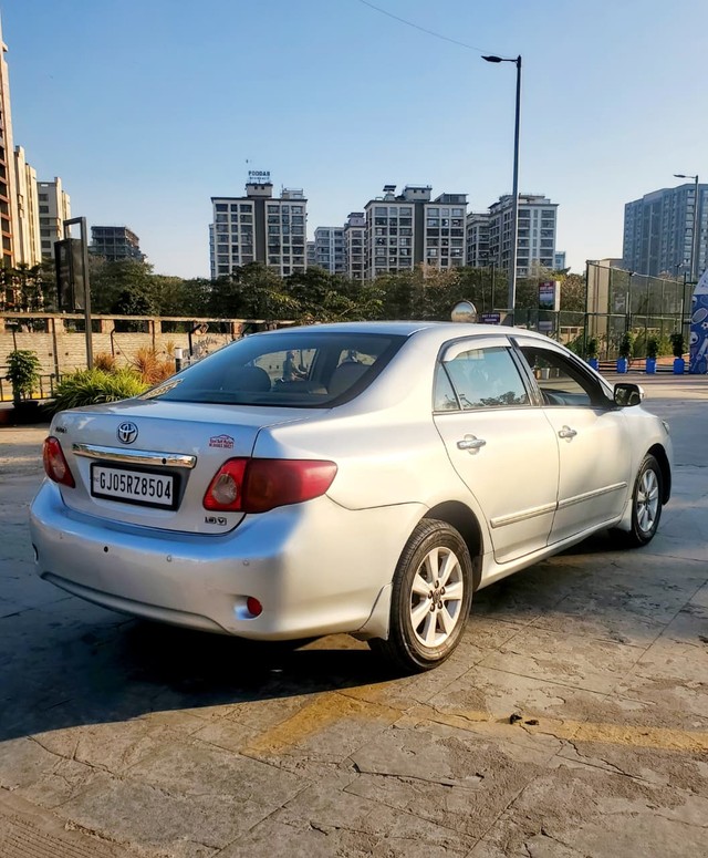 Second-hand 2010 Toyota Corolla Altis G HV AT for sale in Surat-5