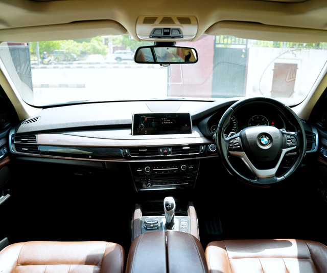 Second-hand 2016 BMW X5 xDrive 30d Design Pure Experience 5 Seater for sale in Jaipur-10