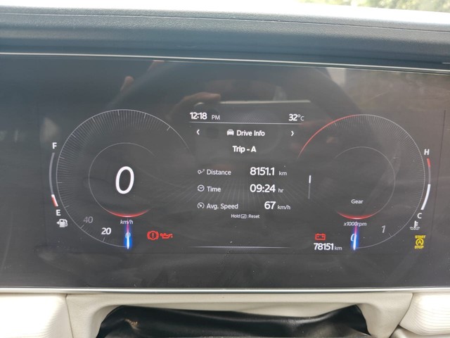 Second-hand 2022 Mahindra XUV700 AX3 BSVI for sale in Noida-6