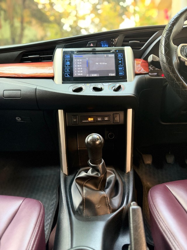 Second-hand 2018 Toyota Innova Crysta 2.4 G MT 8S BSIV for sale in Pune-7