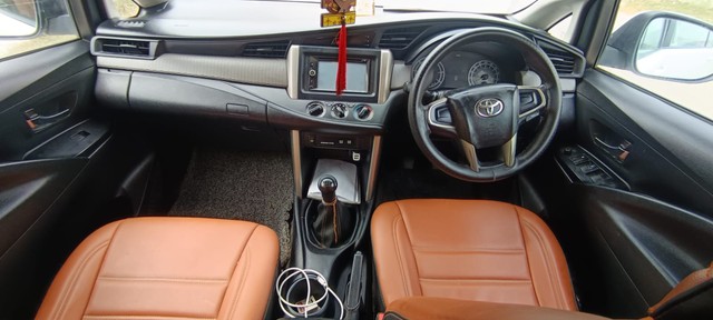 Second-hand 2018 Toyota Innova Crysta 2.4 G MT 8S BSIV for sale in Noida-10