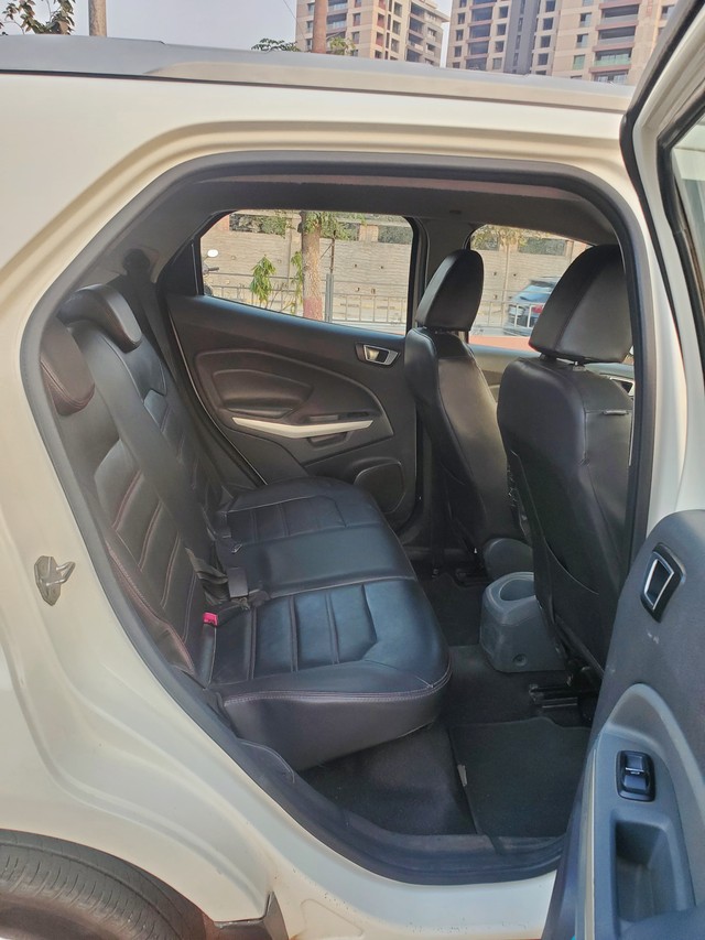 Second-hand 2015 Ford Ecosport 1.5 TDCi Titanium BSIV for sale in Surat-10