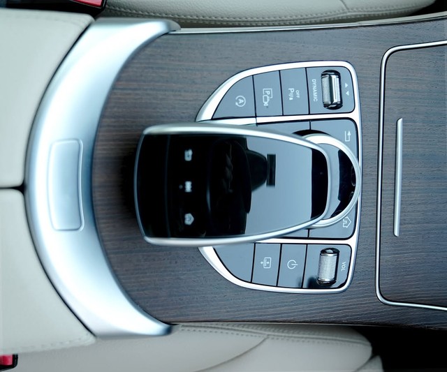 Second-hand 2019 Mercedes-Benz C-Class Progressive C 220d for sale in Jaipur-6