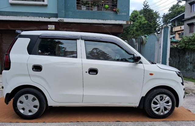 https://images10.gaadi.com/usedcar_image/SP1A.210812.016/original/cee80f61-a795-45bc-a1ee-4b618140d243.jpg?imwidth=6401