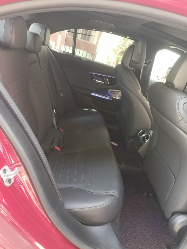 Second-hand 2024 Mercedes-Benz C-Class C 300 for sale in New Delhi-19