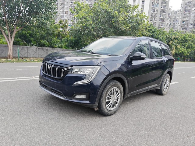 Second-hand 2022 Mahindra XUV700 AX3 BSVI for sale in Noida-5