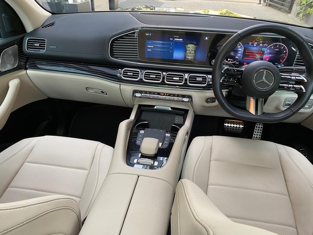 Second-hand 2025 Mercedes-Benz GLS 450 4MATIC AMG Line for sale in Jaipur-10
