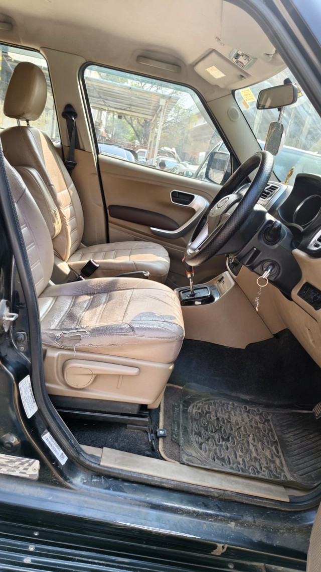 Second-hand 2017 Mahindra TUV 300 mHAWK100 T8 AMT for sale in Faridabad-5