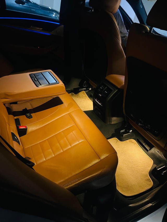 Second-hand 2019 BMW X4 M Sport X xDrive30d for sale in Ahmedabad-7