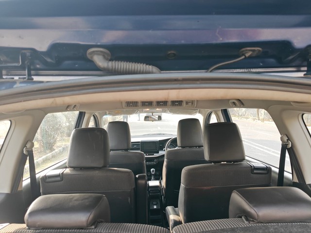 Second-hand 2021 Maruti XL6 Zeta AT for sale in Noida-6