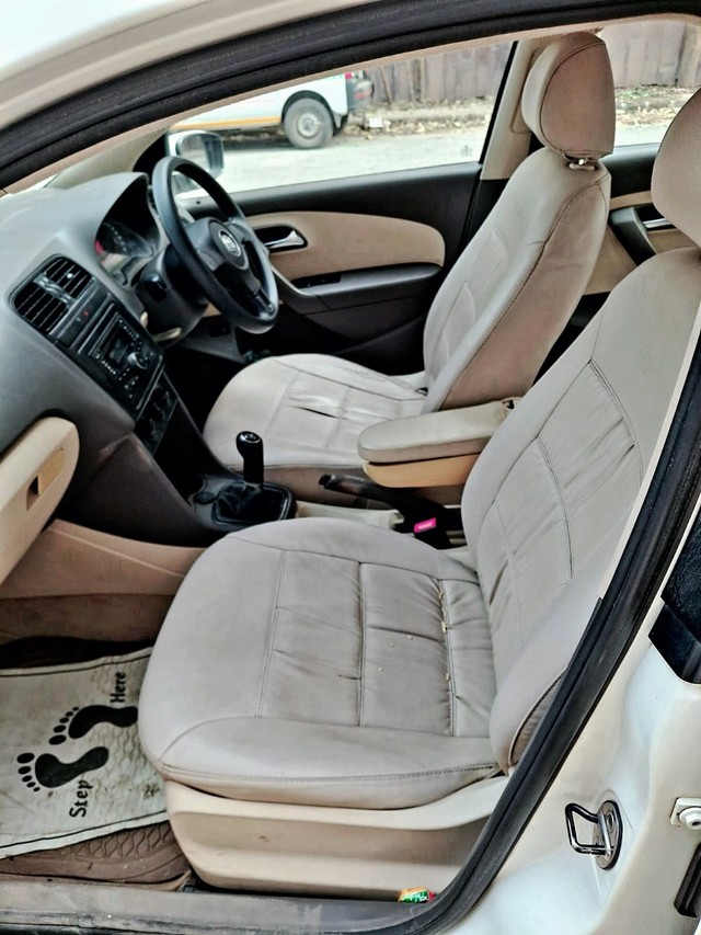 Second-hand 2011 Volkswagen Vento Petrol Comfortline for sale in Surat-8