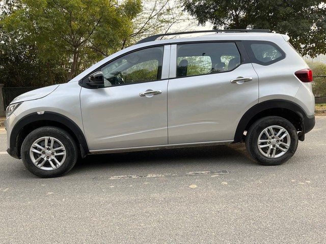 Second-hand 2023 Renault Triber RXL BSVI for sale in Noida-3