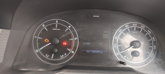 Second-hand 2018 Toyota Innova Crysta 2.4 G MT 8S BSIV for sale in Noida-9