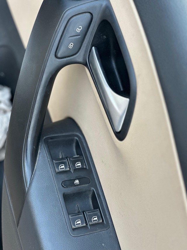 Second-hand 2016 Volkswagen Ameo 1.2 MPI Highline for sale in Ghaziabad-10