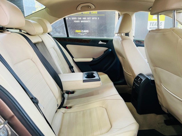 Second-hand 2015 Volkswagen Jetta 2.0L TDI Highline AT for sale in Nagpur-14