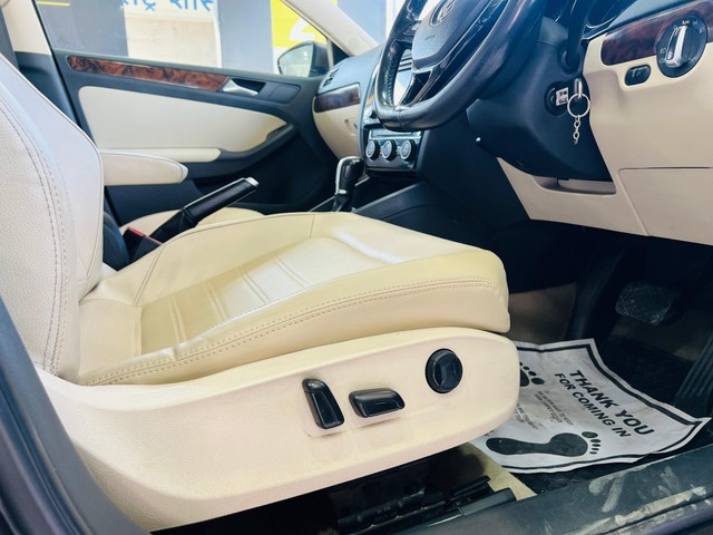 Second-hand 2015 Volkswagen Jetta 2.0L TDI Highline AT for sale in Nagpur-9