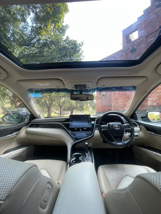 Toyota Camry 2.5 Hybrid Second-hand 2024 Toyota Camry 2.5 Hybrid for sale in New Delhi-8