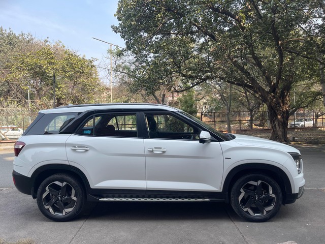 Second-hand 2023 Hyundai Alcazar Signature (O) Turbo DCT for sale in New Delhi-1