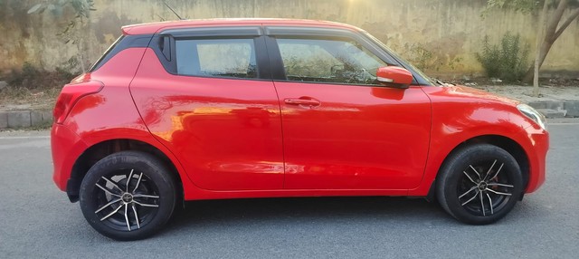 Second-hand 2021 Maruti Swift VXI AMT BSVI for sale in New Delhi-1
