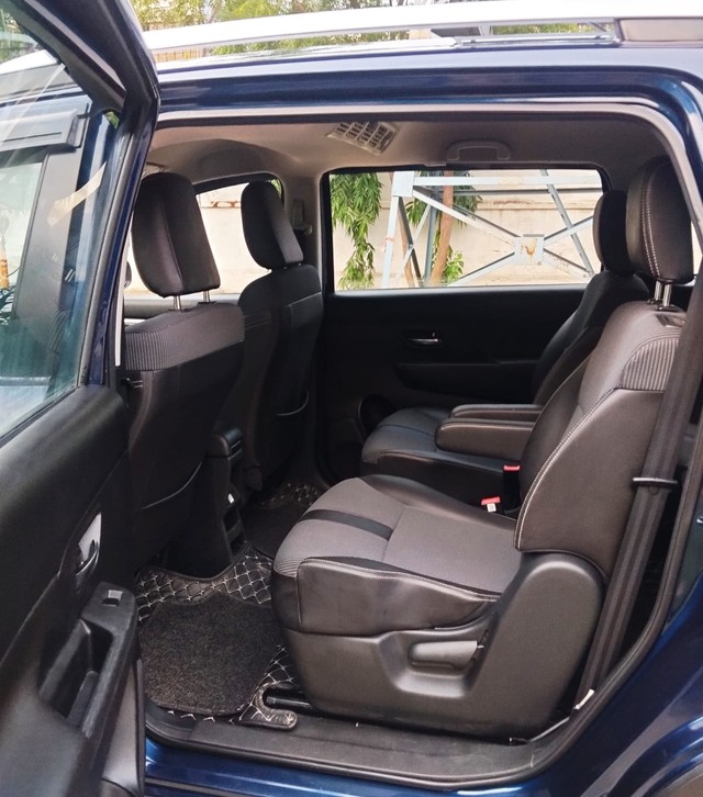 Second-hand 2024 Maruti XL6 Zeta CNG for sale in New Delhi-10