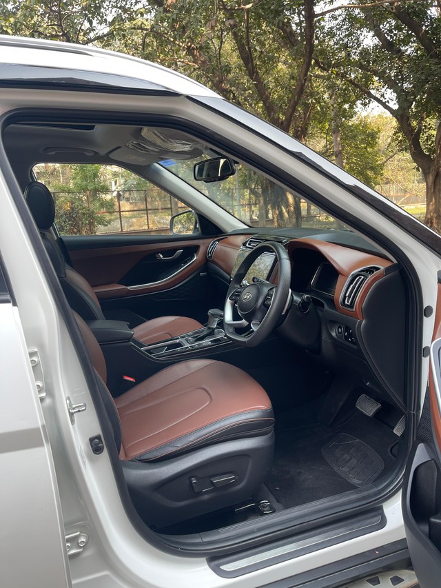 Second-hand 2023 Hyundai Alcazar Signature (O) Turbo DCT for sale in New Delhi-5