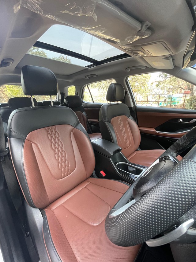 Second-hand 2023 Hyundai Alcazar Signature (O) Turbo DCT for sale in New Delhi-6