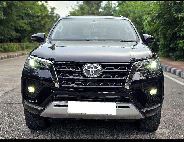 Toyota Fortuner 4X2 Diesel Second-hand 2024 Toyota Fortuner 4X2 Diesel for sale in New Delhi