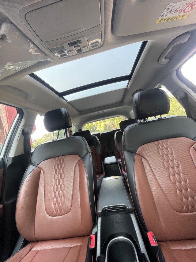 Second-hand 2023 Hyundai Alcazar Signature (O) Turbo DCT for sale in New Delhi-8