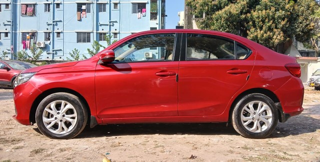 Second-hand 2018 Honda Amaze V CVT Petrol BSIV for sale in Kolkata-3