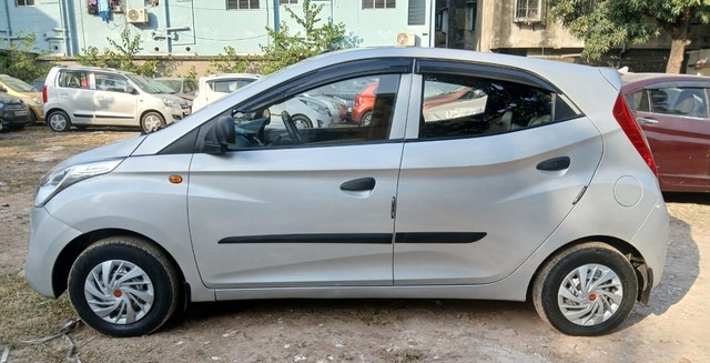 Second-hand 2012 Hyundai EON Era Plus for sale in Kolkata-4