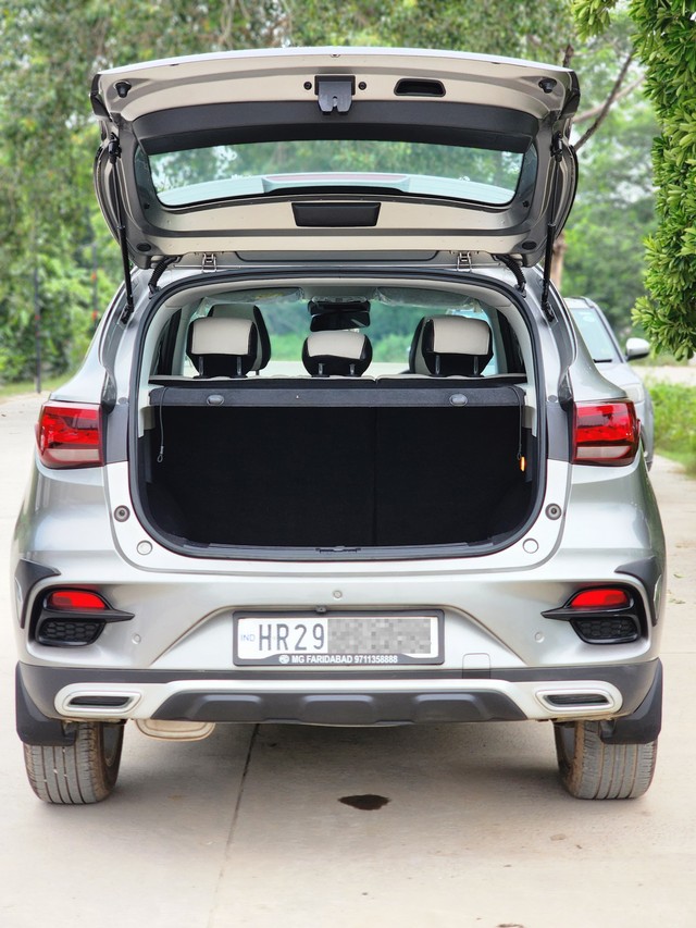 Second-hand 2023 MG Astor Smart MT for sale in Faridabad-13