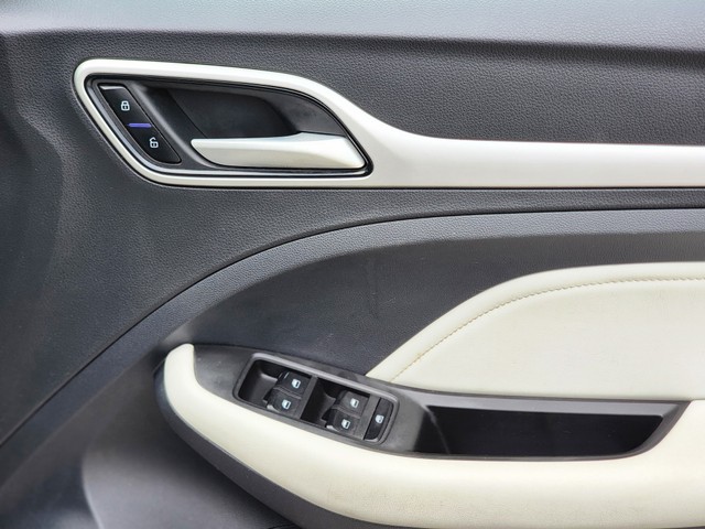 Second-hand 2023 MG Astor Smart MT for sale in Faridabad-7