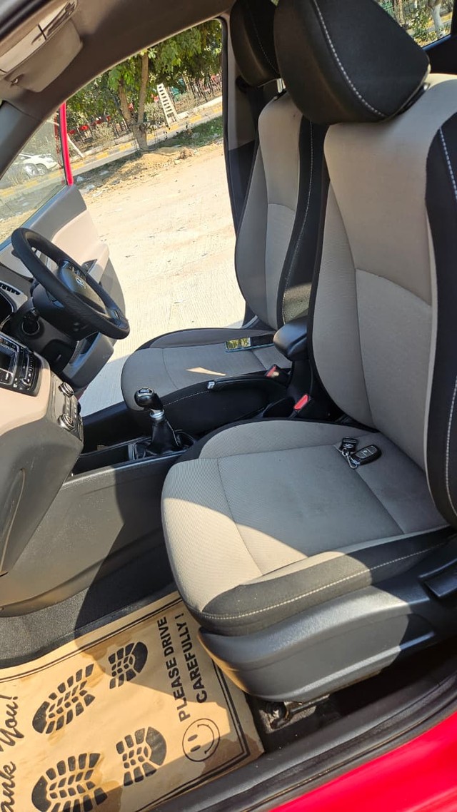 Second-hand 2015 Hyundai i20 1.2 Anniversary Edition for sale in Faridabad-11