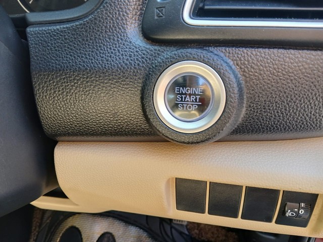 Second-hand 2018 Honda Amaze V CVT Petrol BSIV for sale in Kolkata-17